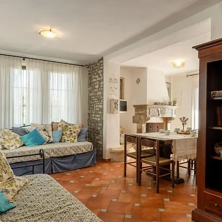 Il Castagno Apartment *
