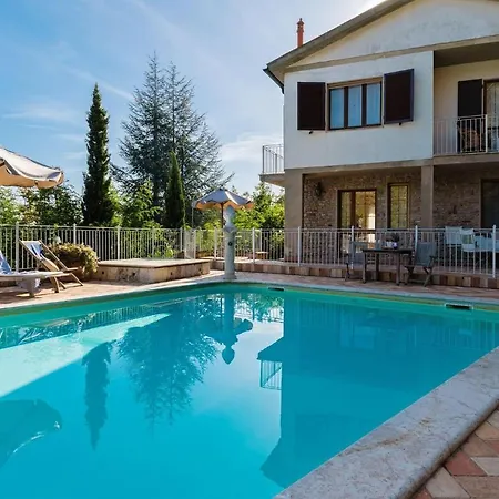 Il Castagno Apartment *