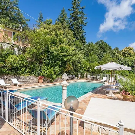 Il Castagno Apartment *