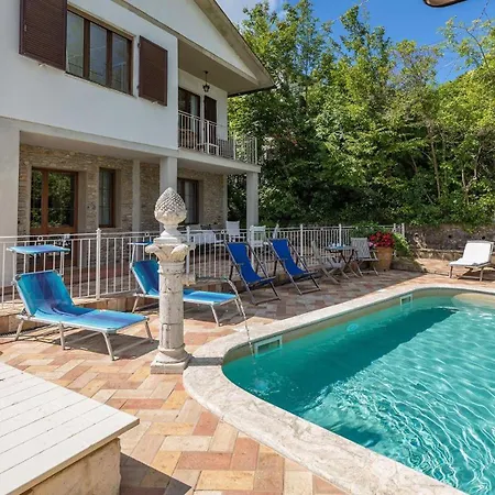 Il Castagno Apartment Sassetta