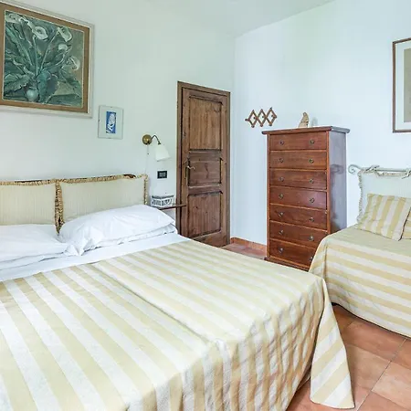 Il Castagno Apartment Sassetta