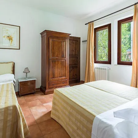 Il Castagno Apartment *